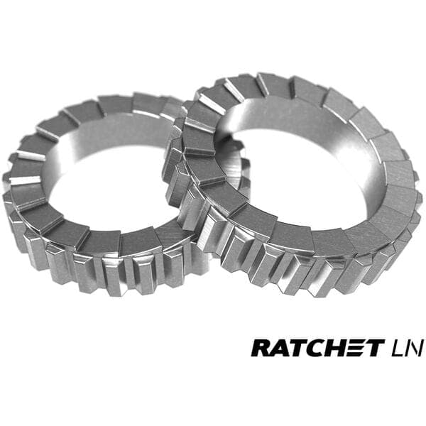 DT Swiss M 1900 wheel; 30 mm rim; 12 x 142 mm axle ; 29 inch rear Sram XD