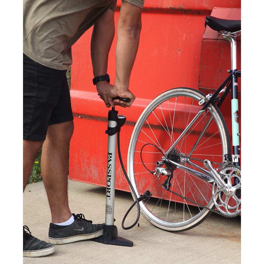 Passport Enthusiatom Track Pump Silver/Black 160psi