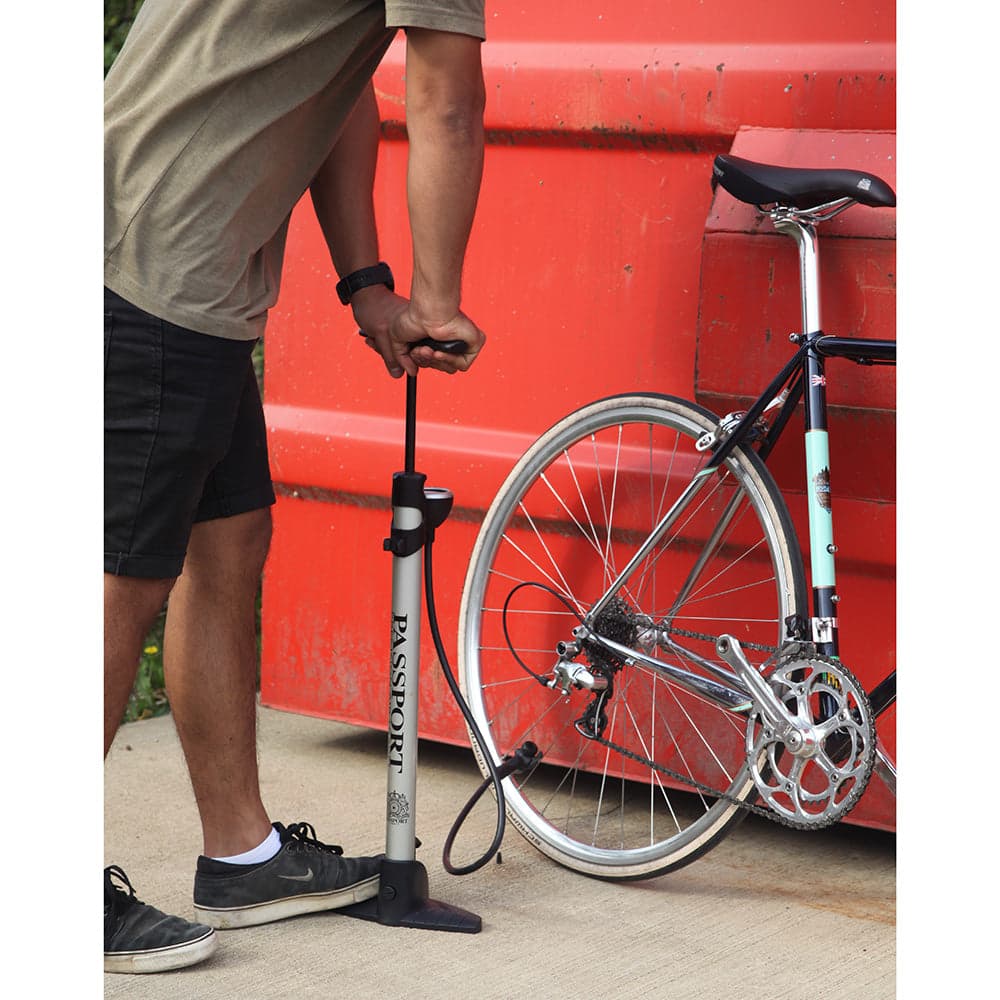 Passport Enthusiatom Track Pump Silver/Black 160psi