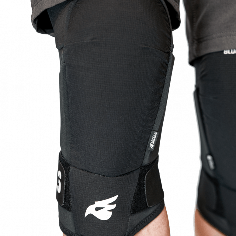 Bluegrass 3Strap Knee Pads - Black - Small
