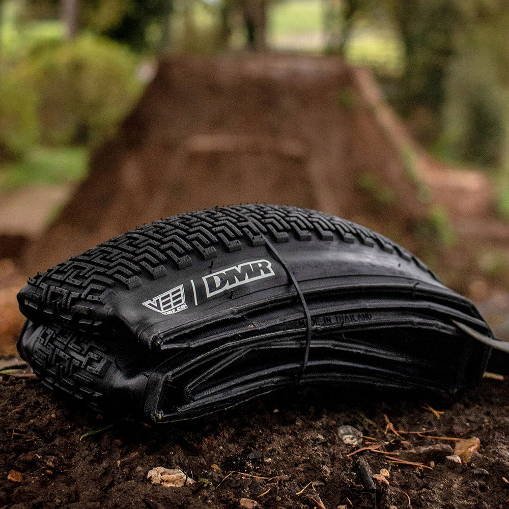 DMR Tyre  Moto DJ 26x2.2 Folding Black