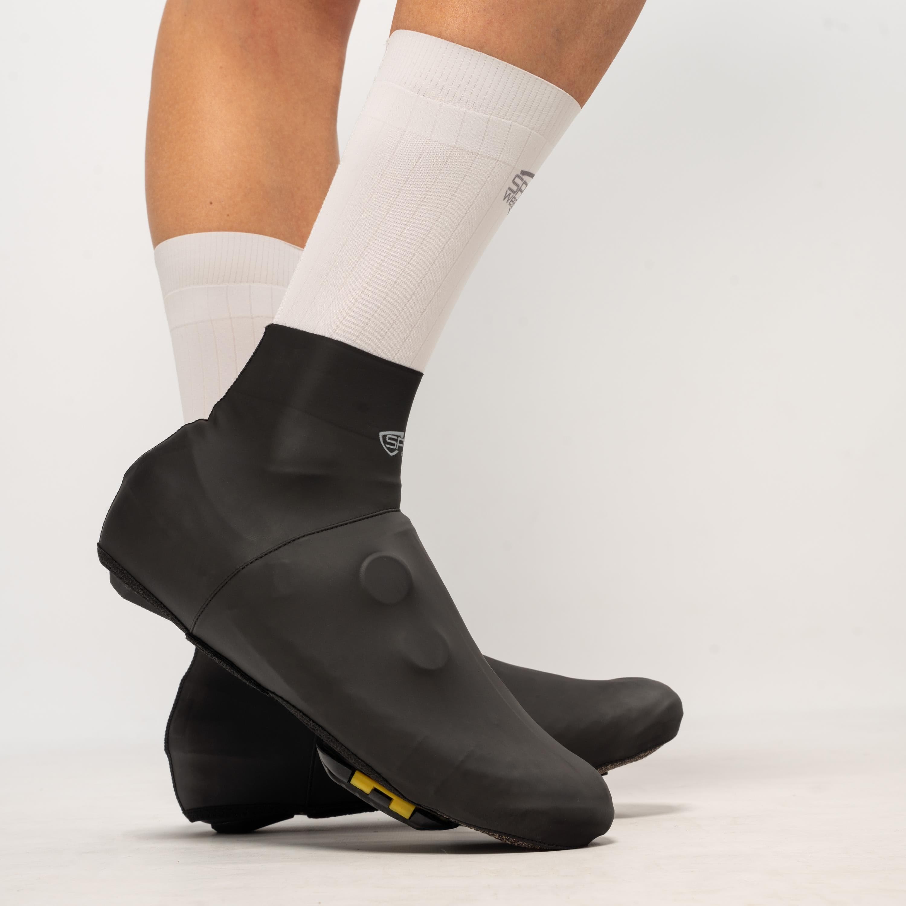 Spatzwear Aquasokz Short Shoe Covers: BLACK L/XL (EU 46-49)