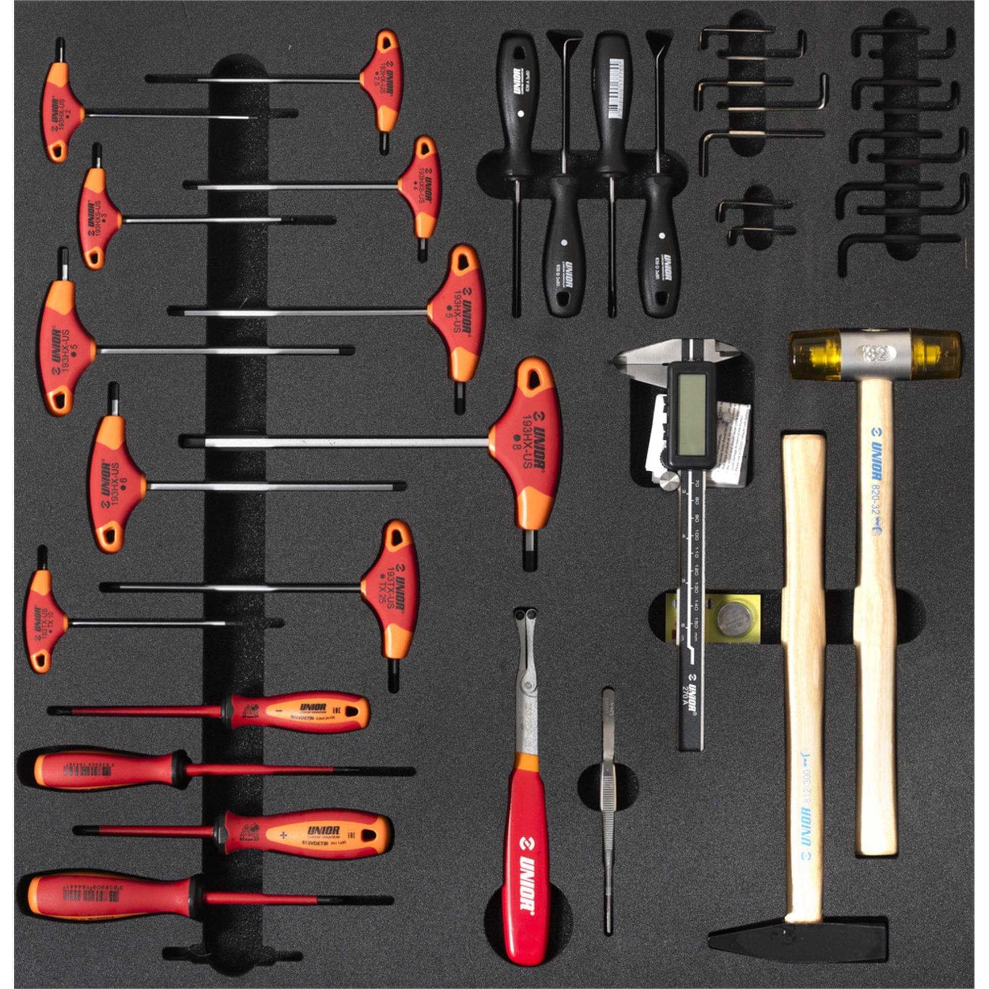 UNIOR Set Of Tools In Tray 1 For 2600D 2024: BLACK 570X562X30