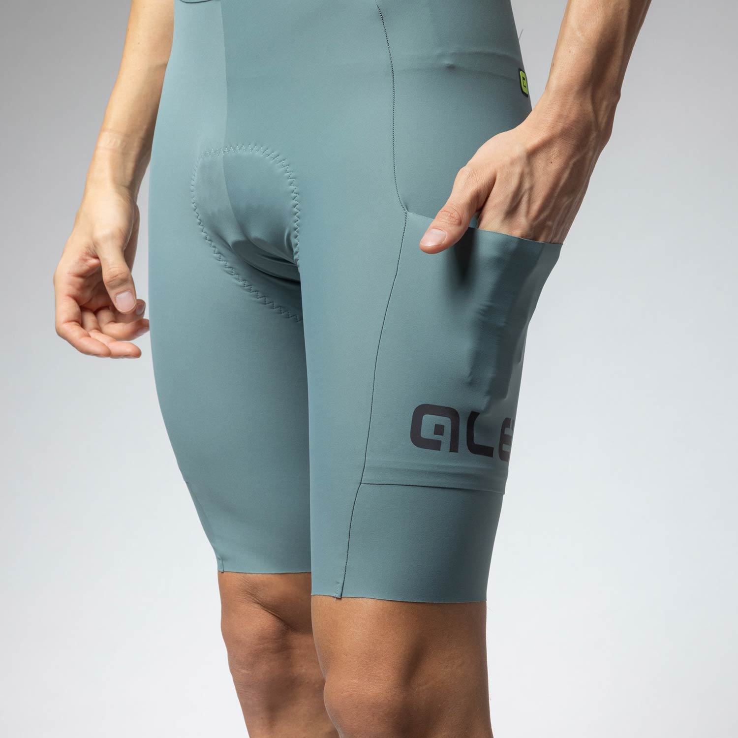 Ale Clothing Gravel Pro Off Road Bibshorts - M - Cyan Off Road/Gravel