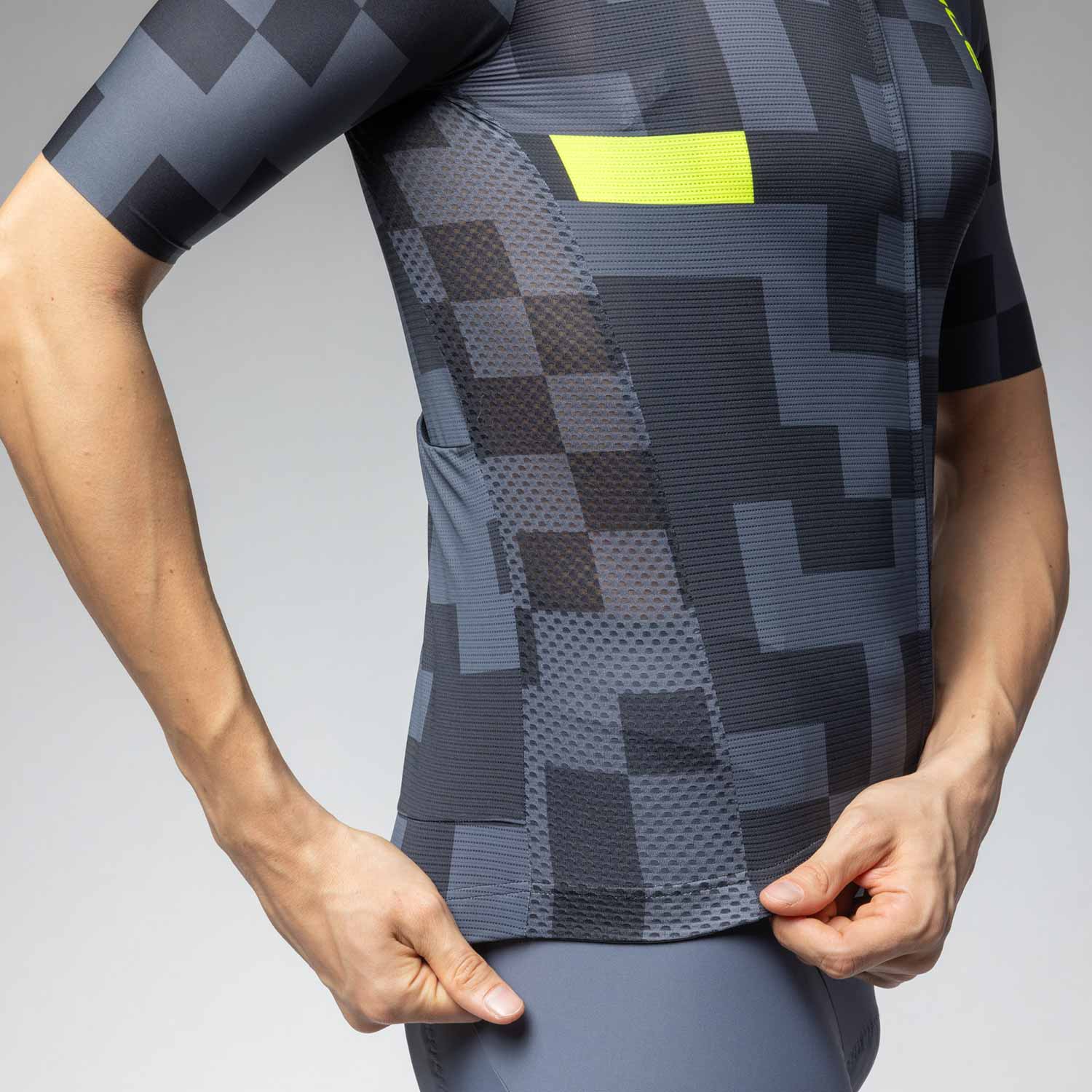 Ale Clothing Pixel Pragma Short Sleeved Jersey - L - Black Pragma