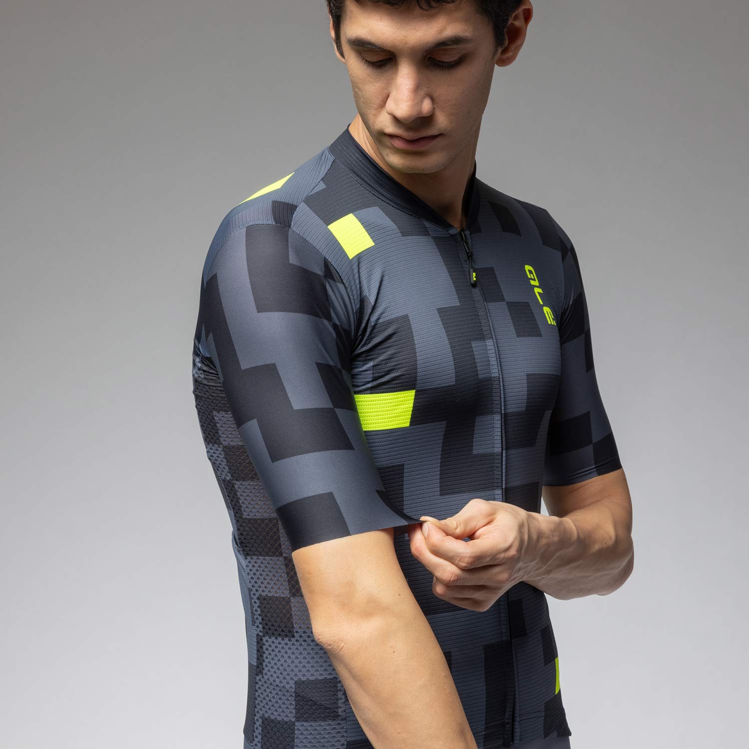 Ale Clothing Pixel Pragma Short Sleeved Jersey - XL - Black Pragma