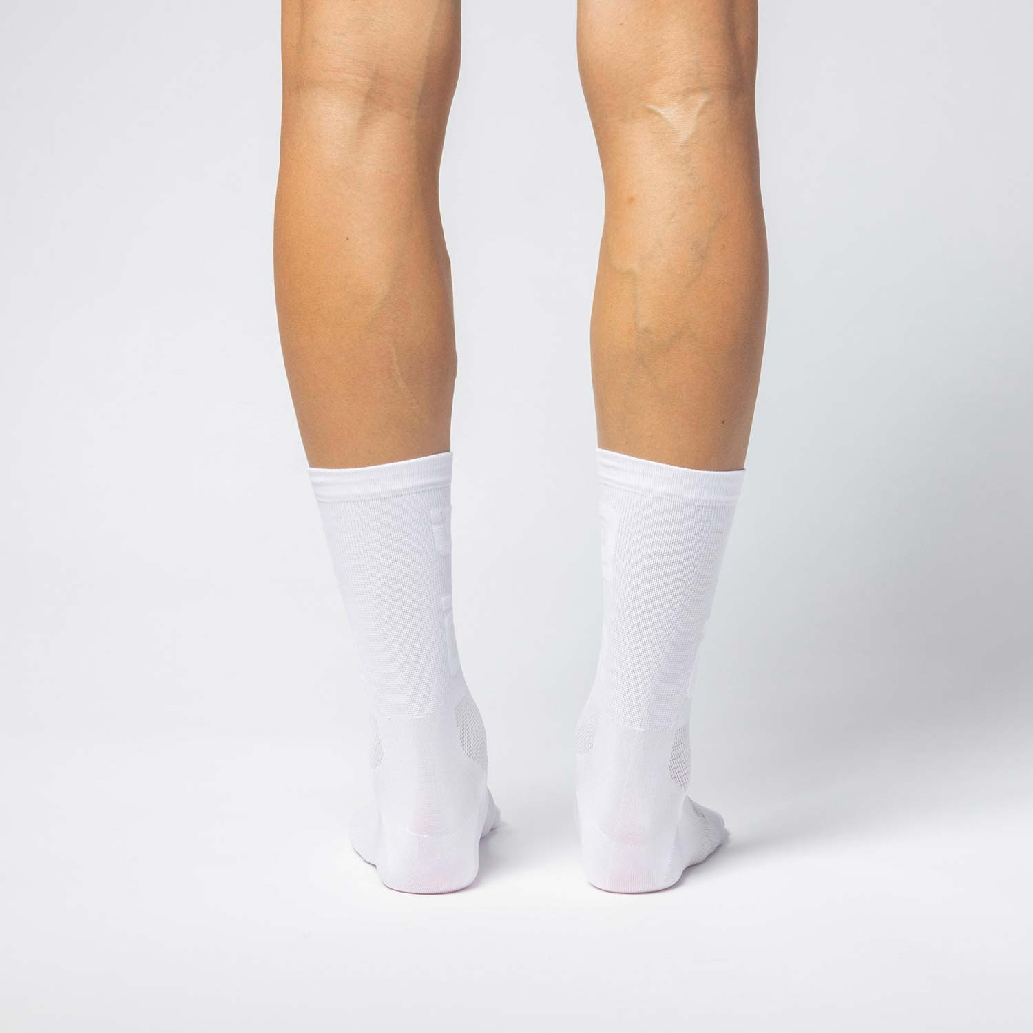 Ale Clothing Round T-Care Plus 18cm Socks - M - White Q-Skin