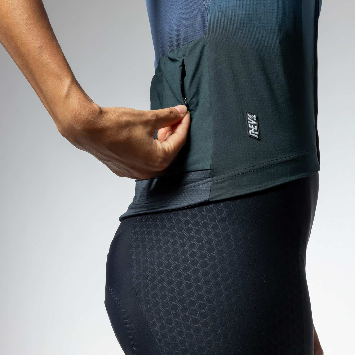 Ale Clothing Velocity 2.0 R-Ev1 Womens Short Sleeved Jersey Wisteria L