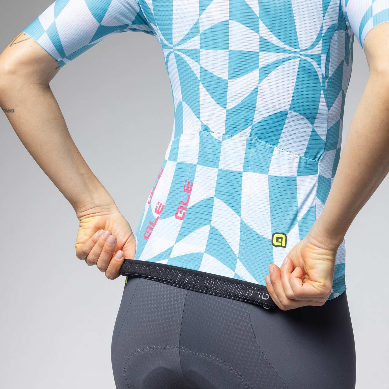 Ale Clothing Multiverso 2.0 PR-E Womens Short Sleeved Jersey - S - Cyan PR-E