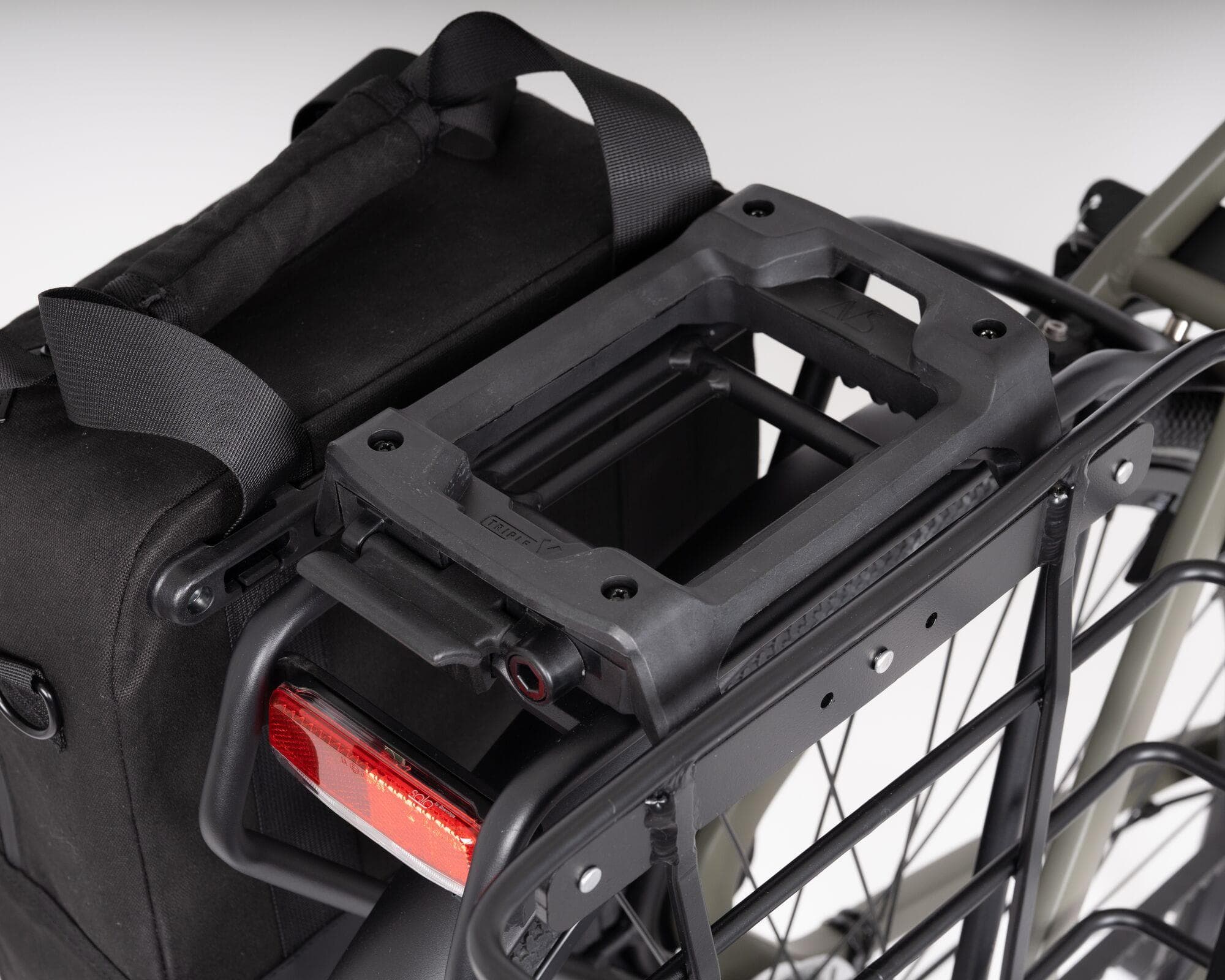 AtranVelo AVS PREMIUM Triple-X Locking Interface