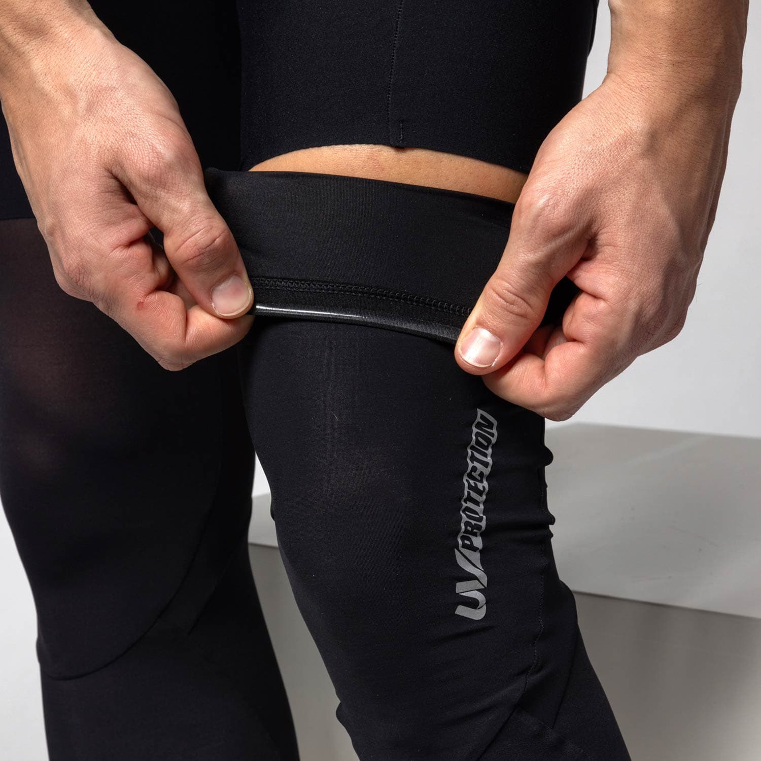 Ale Clothing Estate Summer Knee Band Black XS