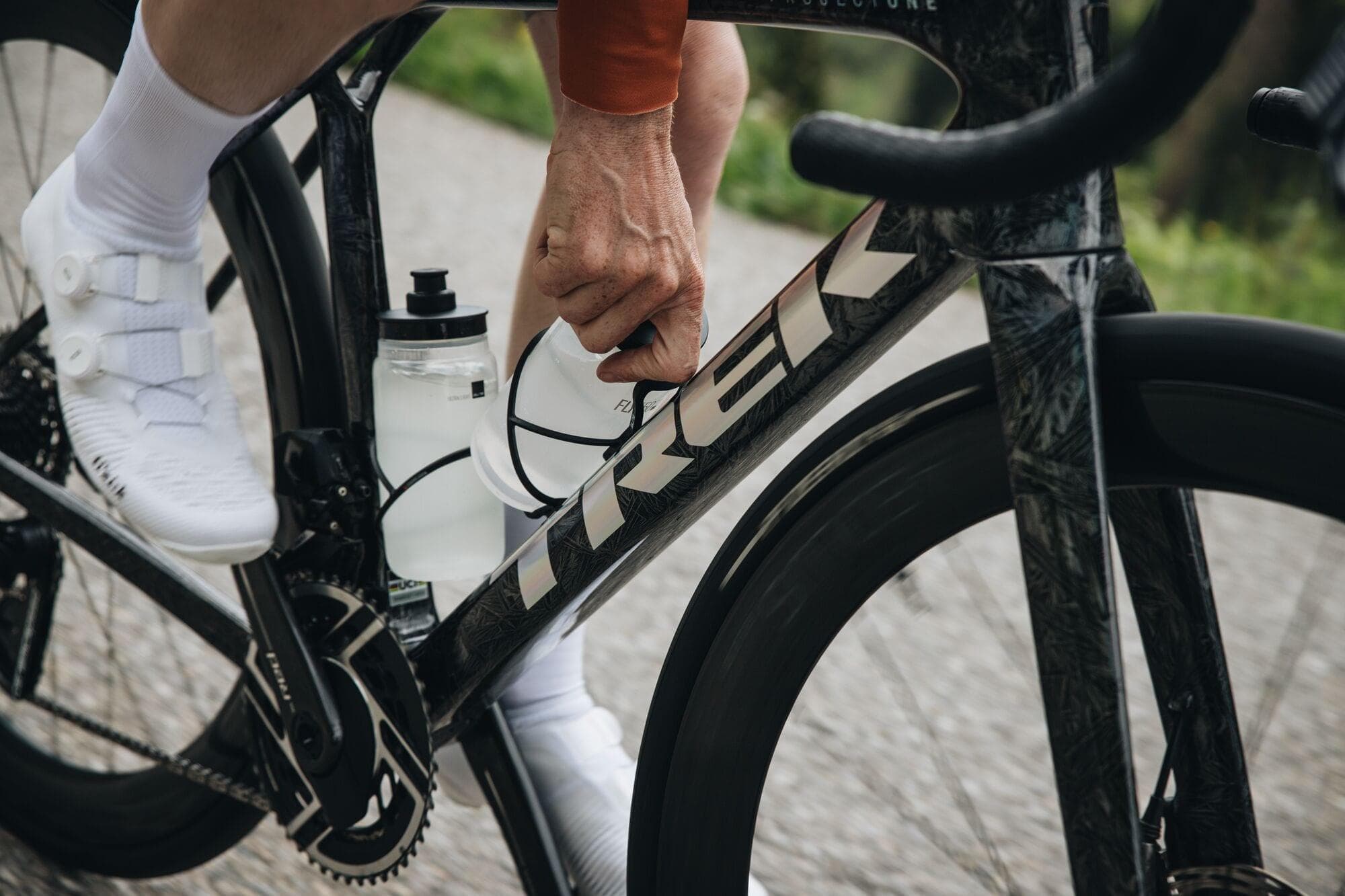 Elite Leggero Carbon Fibre