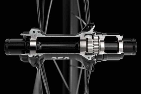 DT Swiss 350 Straight Pull rear disc Centre-Lock 142 x 12 mm; Shimano Road; 24 hole; blac