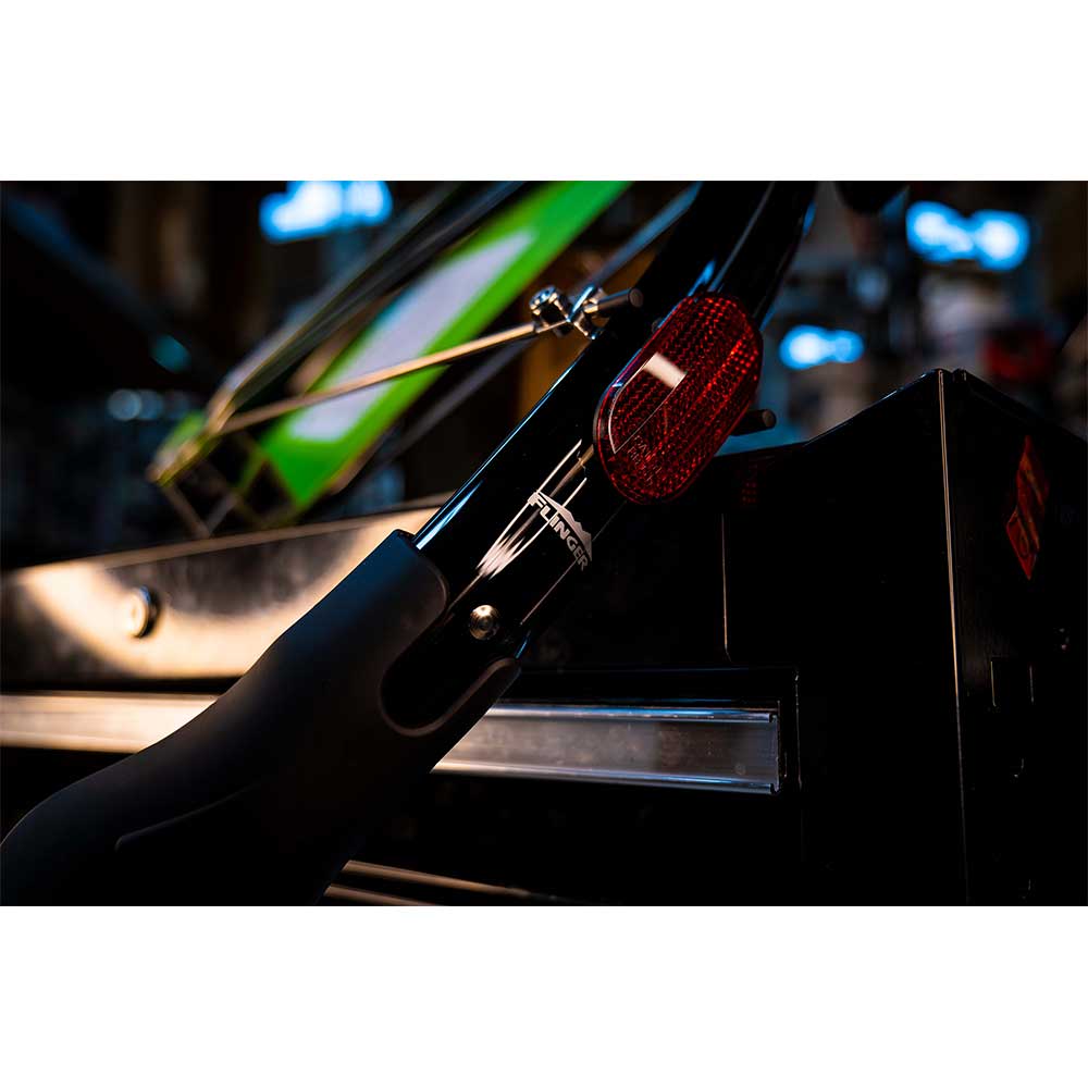 Flinger F50 Deluxe 700 x 50mm Blk Pr