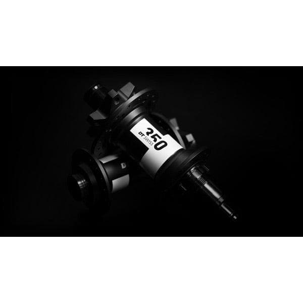 DT Swiss 350 Classic front disc 6 bolt 110 x 20 mm; 32 hole; black