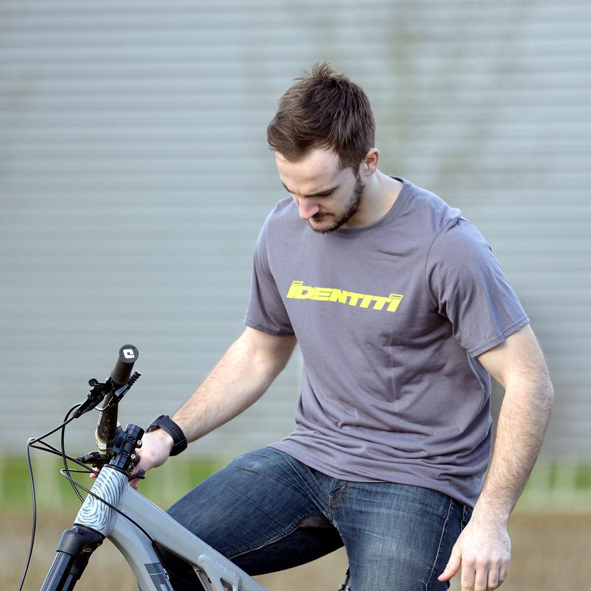 Identiti Riding Tee Logo Grey XL