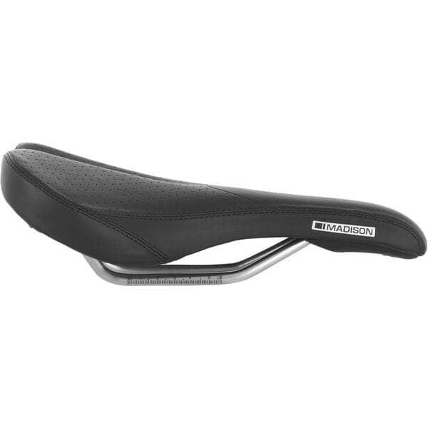 Madison Flux Classic Saddle Black - Short Fit