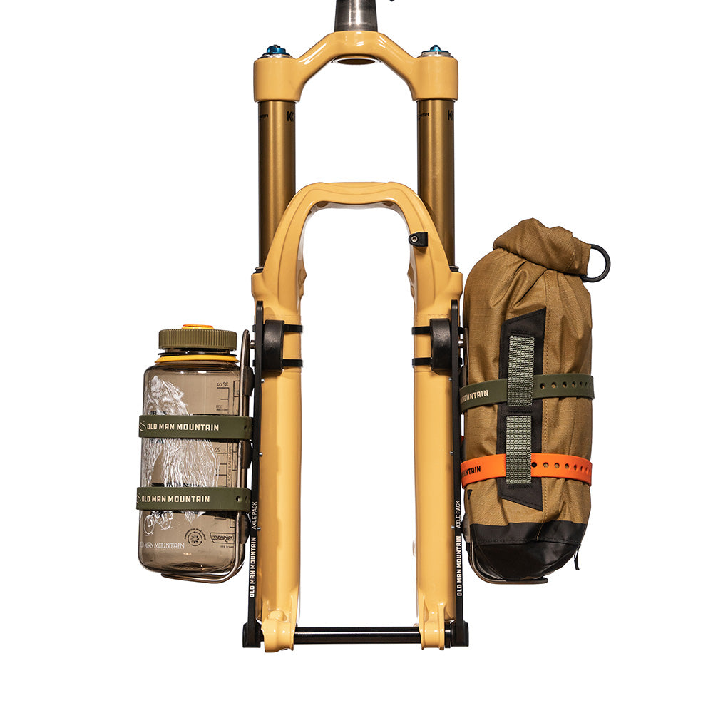 Old Man Mountain Axle Pack Black