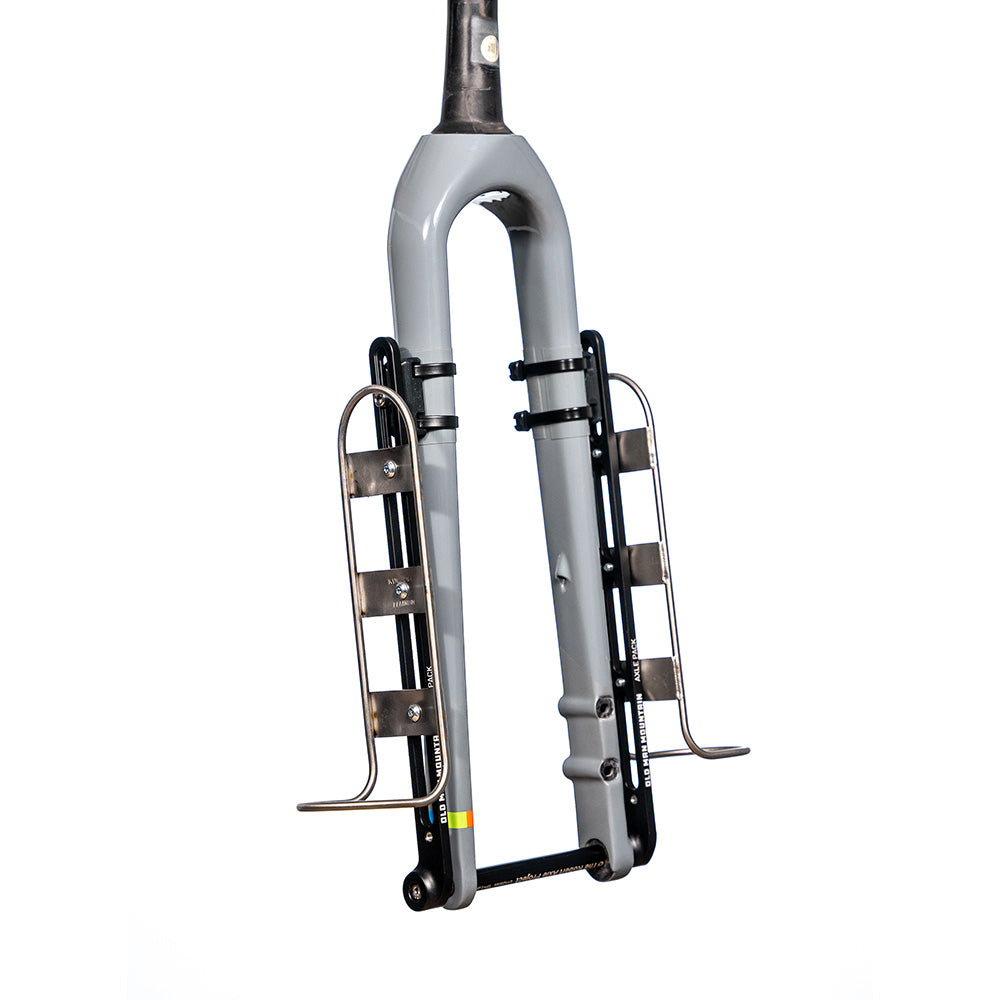 Old Man Mountain Axle Pack Black