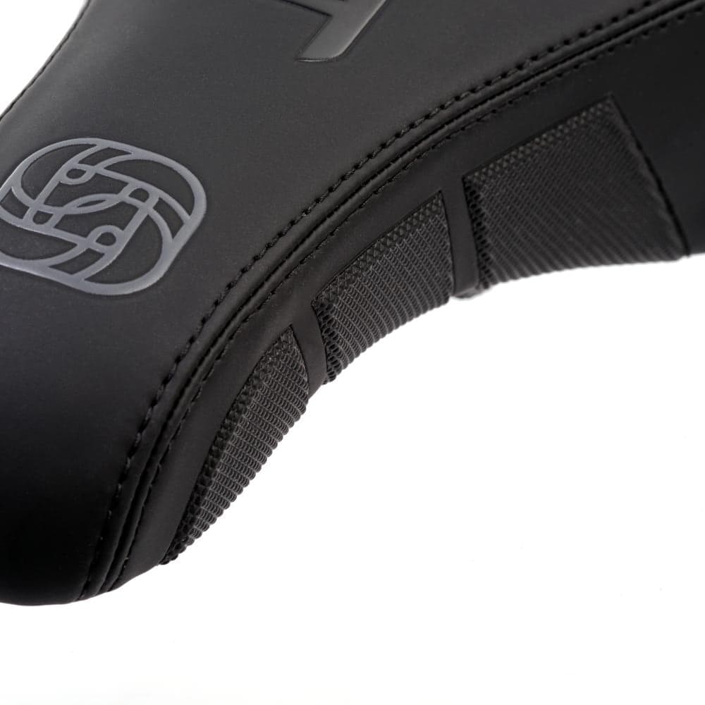 Gusset Components S2 DJ Saddle Black 234x132
