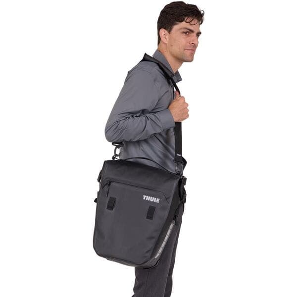 Thule Shield commuter pannier, 22 litre - black