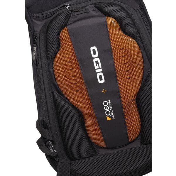 OGIO No Drag Mach 5 with D30 back protector