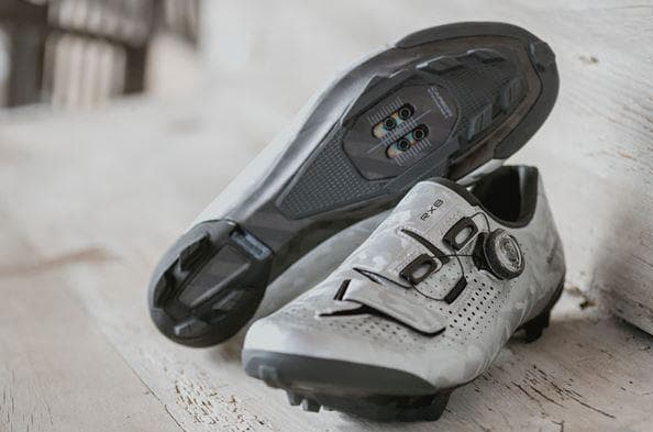 Load image into Gallery viewer, Shimano RX8 SPD Shoes, Silver
